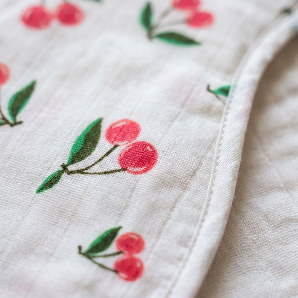 Organic Muslin Burp cloth - Cherry