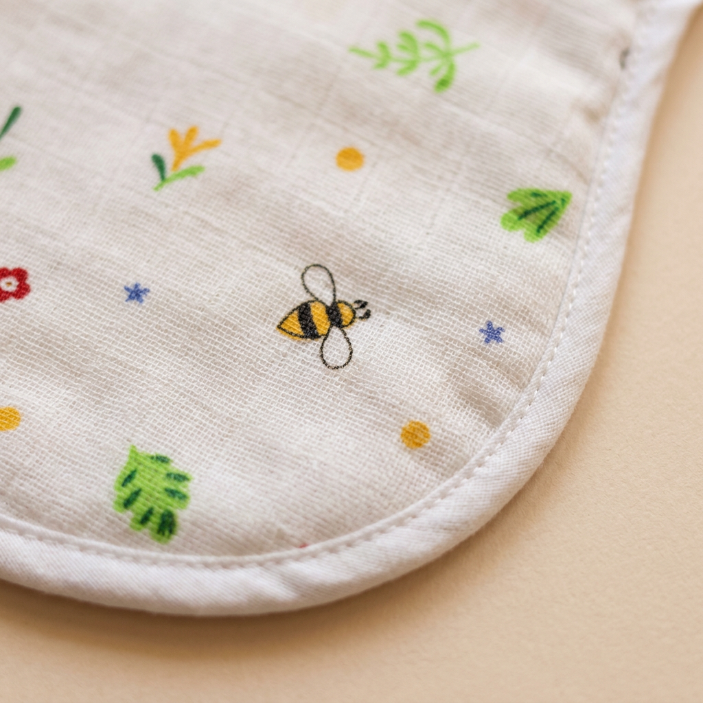Organic Muslin Burp cloth - Bee Green leaves